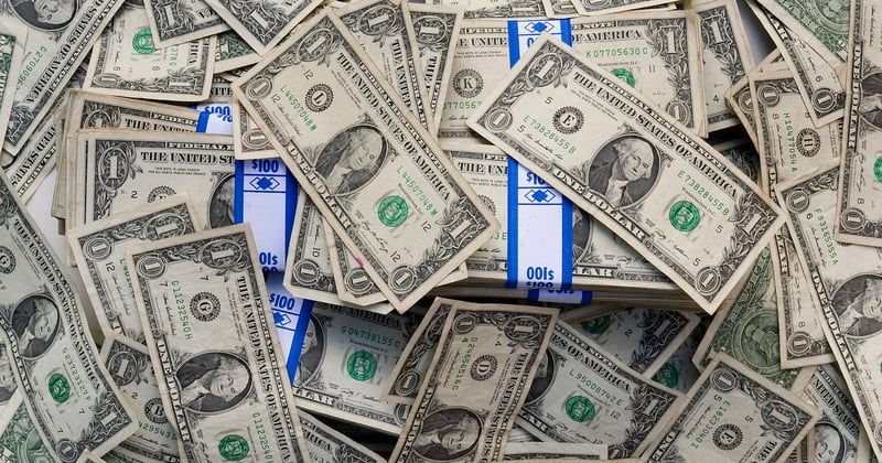 Référencement des sites de finance et banque en ligne : le guide qui convertit